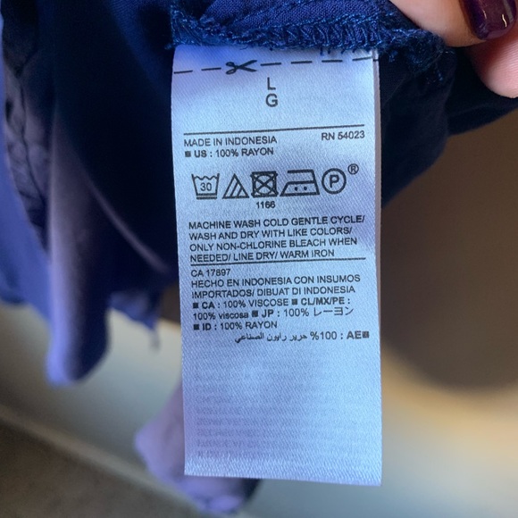 Old Navy open back short sleeve shirt size L - Picture 6 of 8